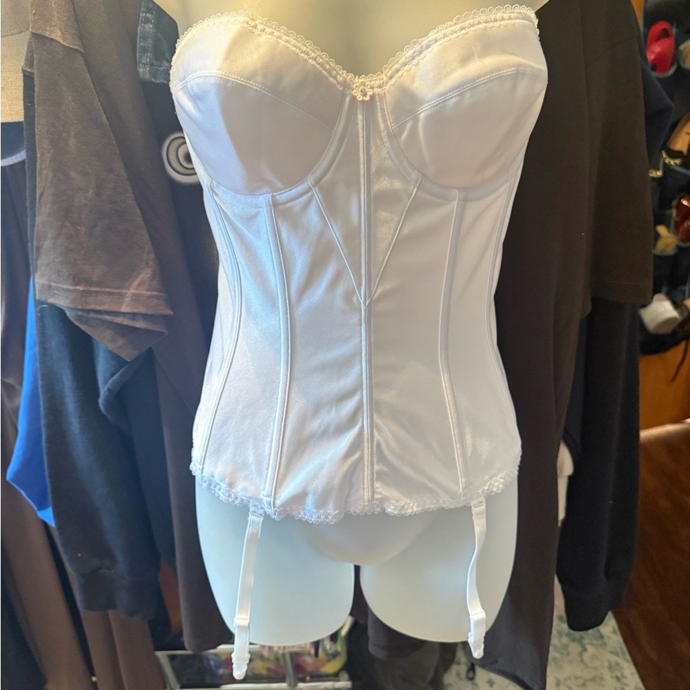 Dominique’s bridal Elegant White Corset Bustier